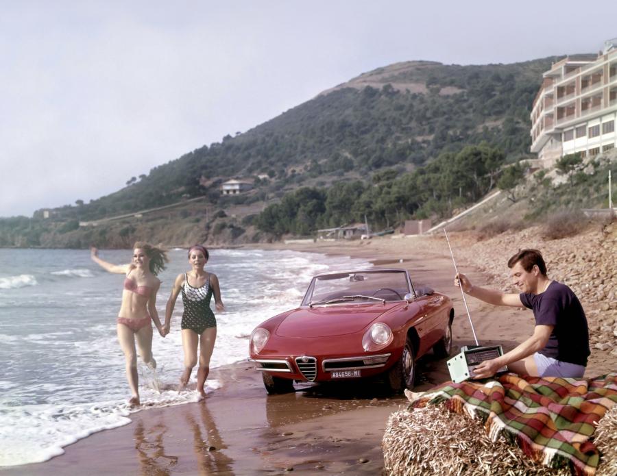 Alfa Romeo Spider 1600 Duetto (105) 1966 года  (фото 5 из 41)